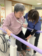 リハビリをする利用者さま